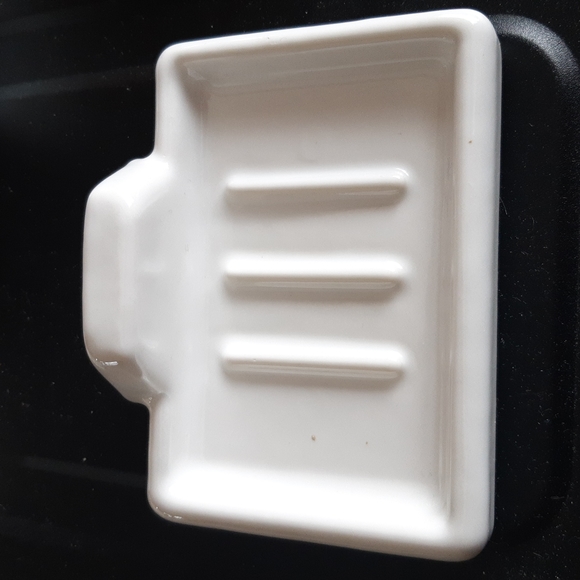 Vintage Bathroom Set - Picture 9 of 11